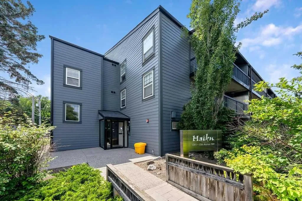 1301 17 Avenue NW Calgary AB T2M 0R2