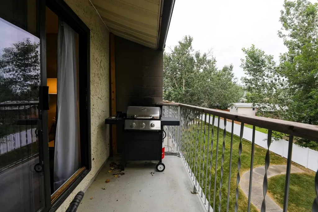 855 Columbia Boulevard W Lethbridge AB T1K 5B8