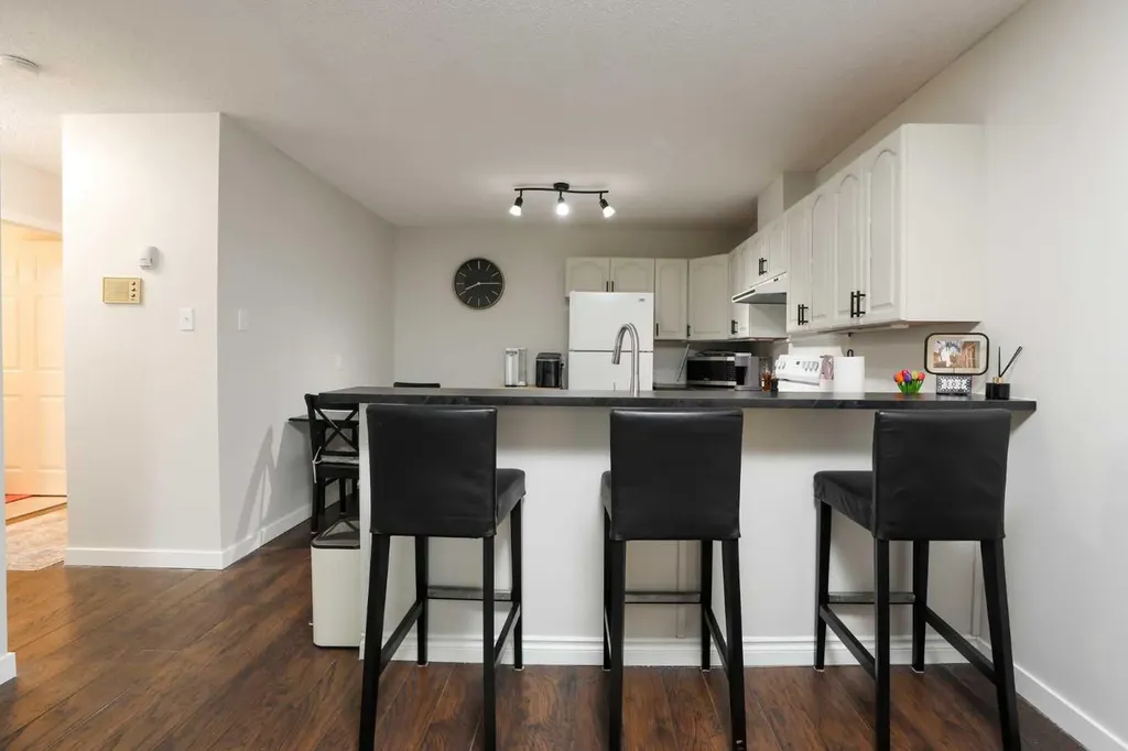 855 Columbia Boulevard W Lethbridge AB T1K 5B8