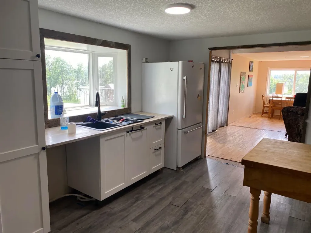 305 Minnewaukan Road Tillicum Beach AB T4V 2M9