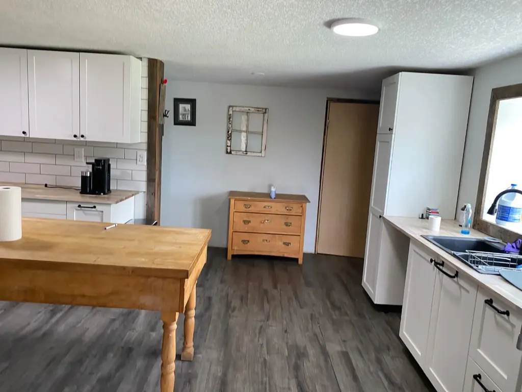 305 Minnewaukan Road Tillicum Beach AB T4V 2M9