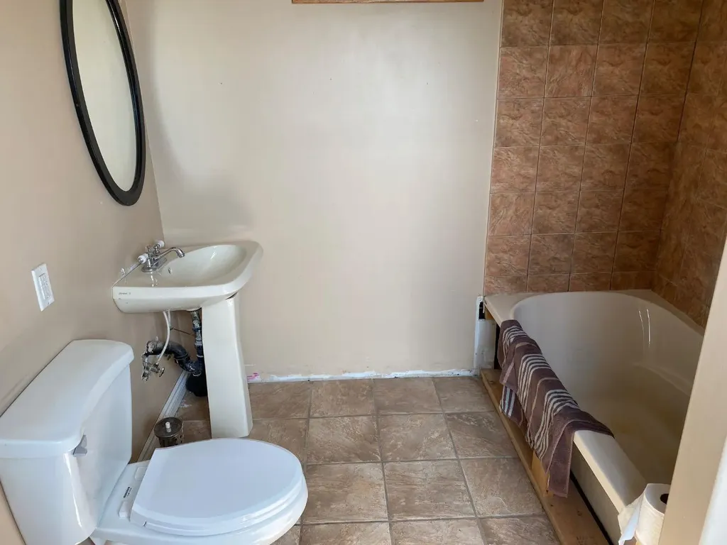 305 Minnewaukan Road Tillicum Beach AB T4V 2M9