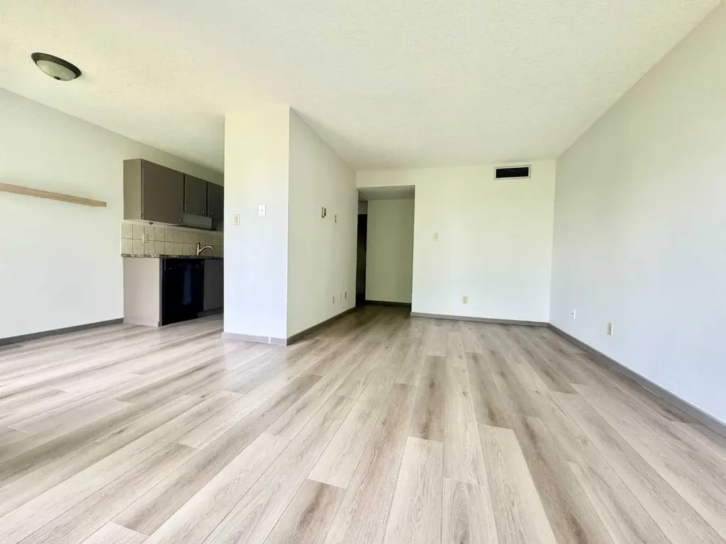65 Temple Boulevard W Lethbridge AB T1K 5M2