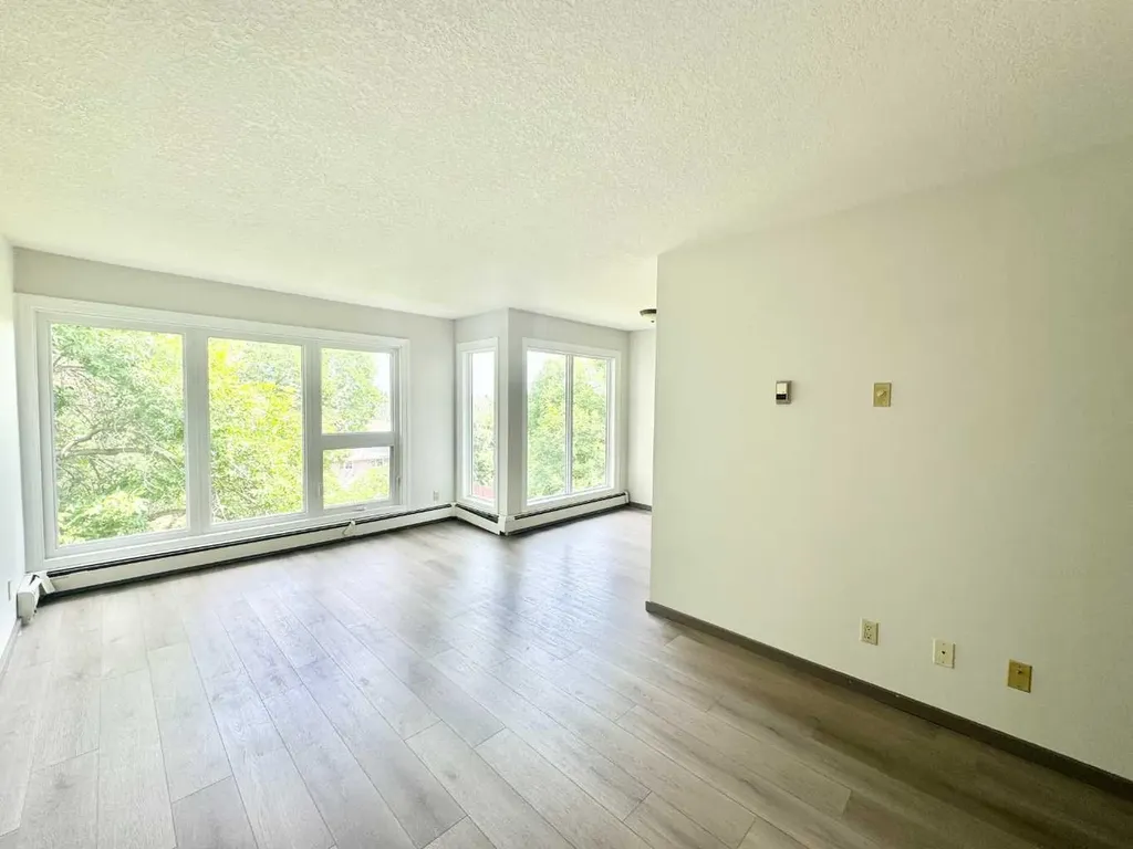 65 Temple Boulevard W Lethbridge AB T1K 5M2