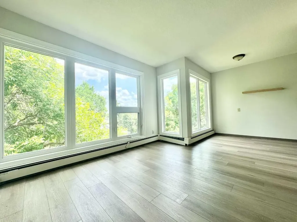 65 Temple Boulevard W Lethbridge AB T1K 5M2