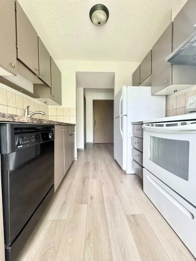 65 Temple Boulevard W Lethbridge AB T1K 5M2