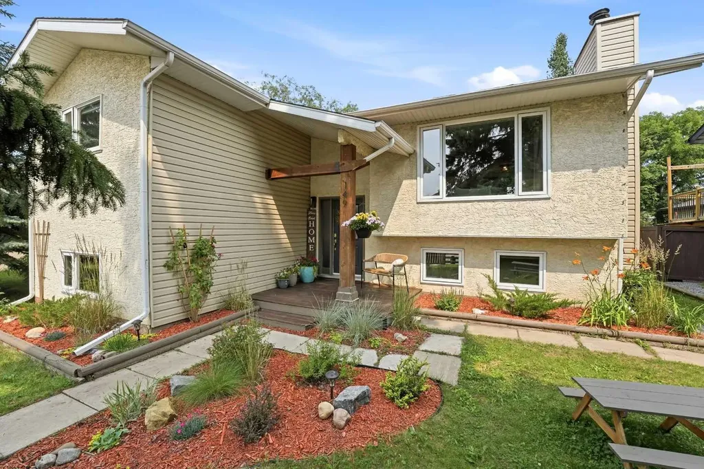 149 Mcdougall Crescent Red Deer AB T4R 1T2