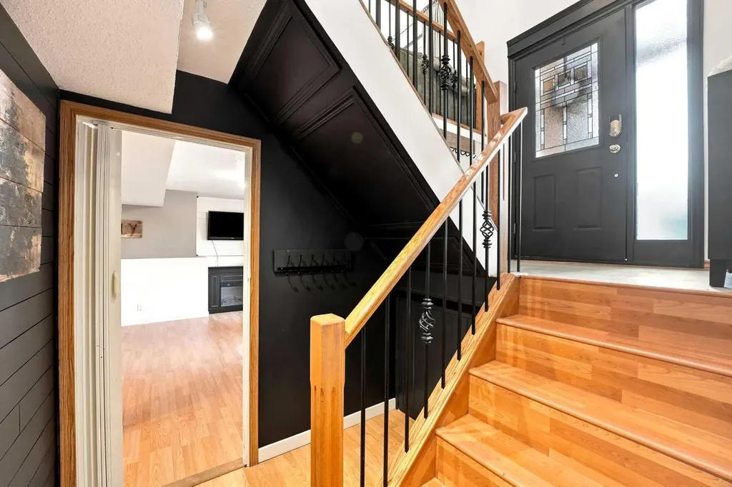 149 Mcdougall Crescent Red Deer AB T4R 1T2