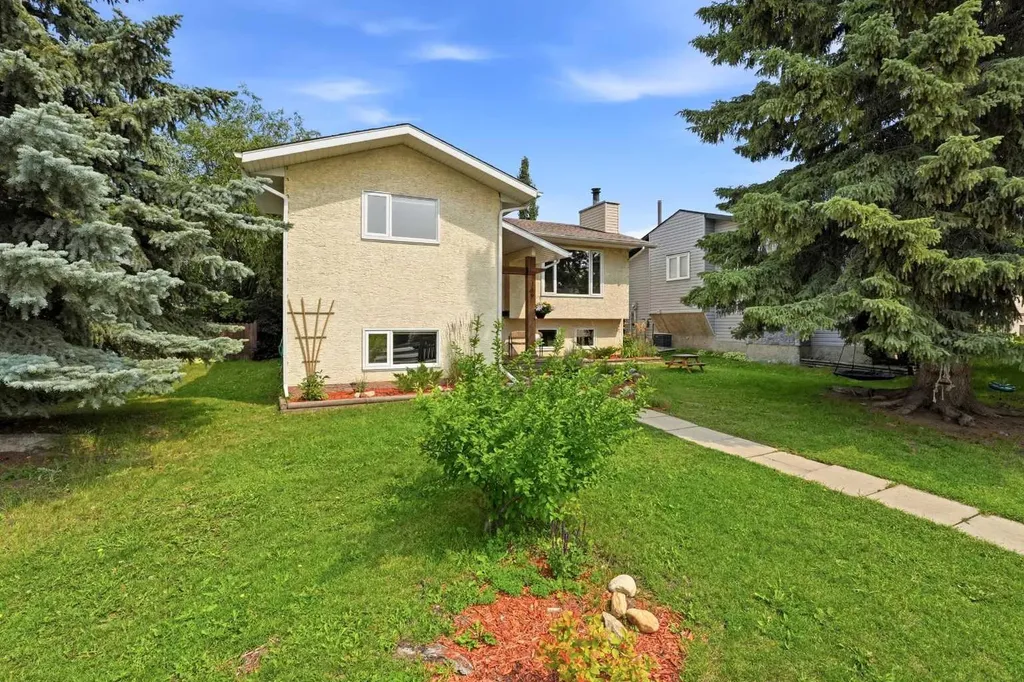 149 Mcdougall Crescent Red Deer AB T4R 1T2