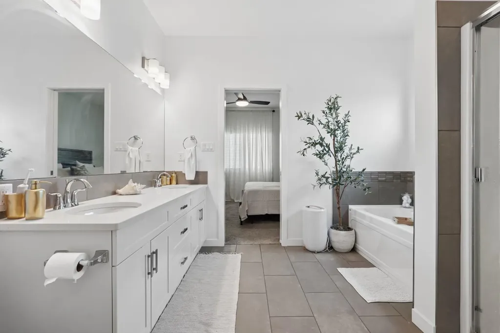 409 Devonia Way W Lethbridge AB T1J5J7