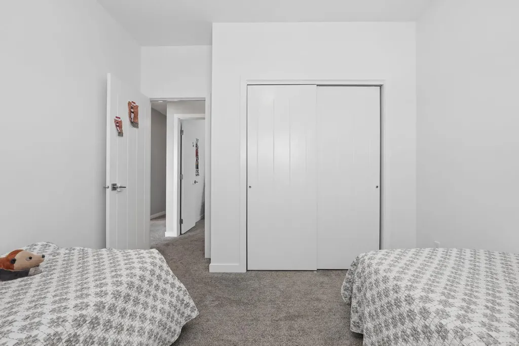 409 Devonia Way W Lethbridge AB T1J5J7