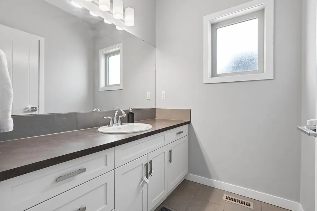 409 Devonia Way W Lethbridge AB T1J5J7