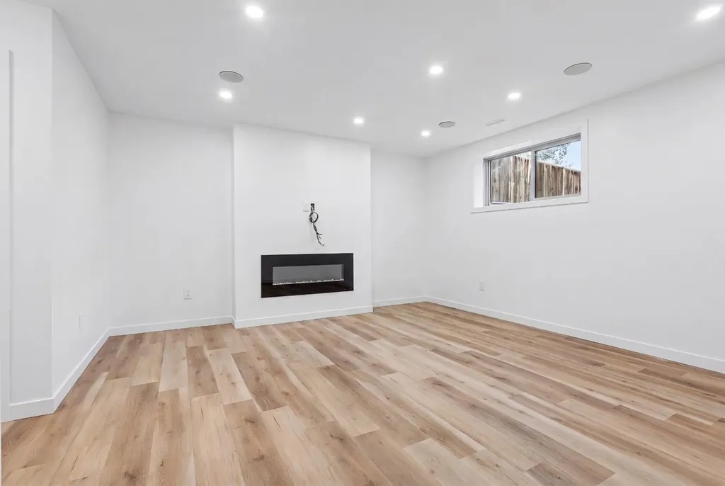 409 Devonia Way W Lethbridge AB T1J5J7