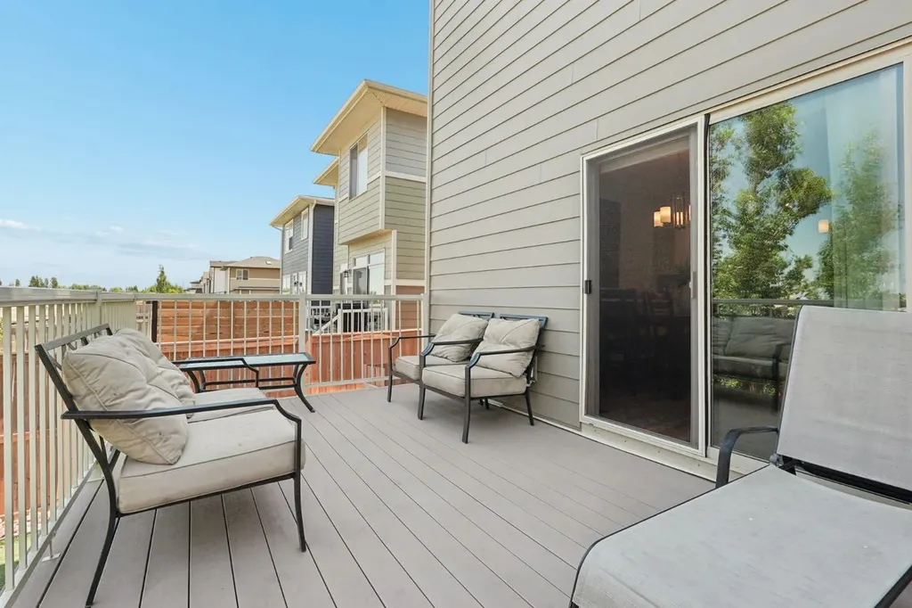 409 Devonia Way W Lethbridge AB T1J5J7