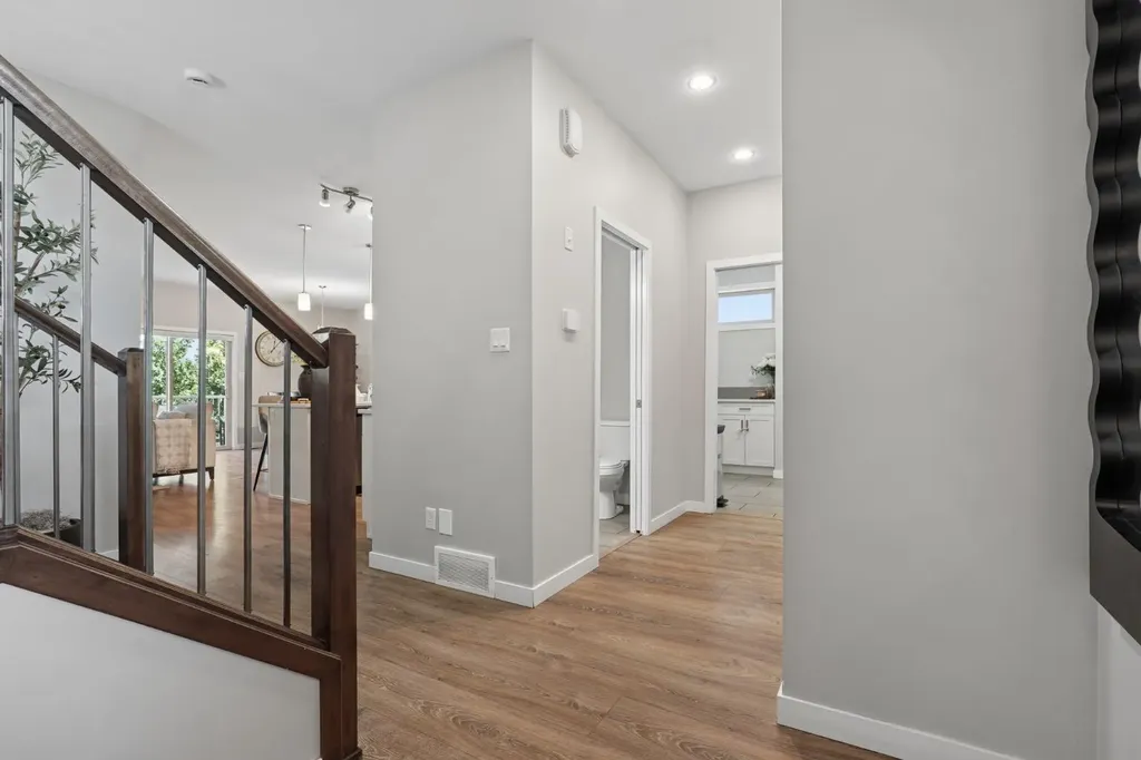 409 Devonia Way W Lethbridge AB T1J5J7