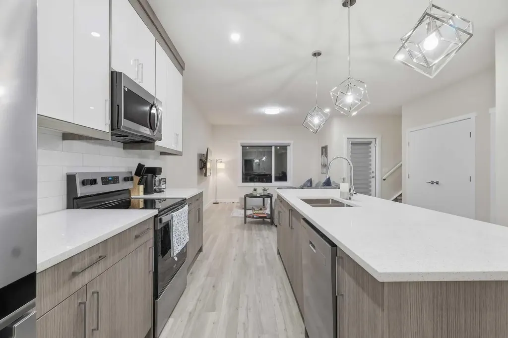 312 Red Sky Villas NE Calgary AB T3N1N3