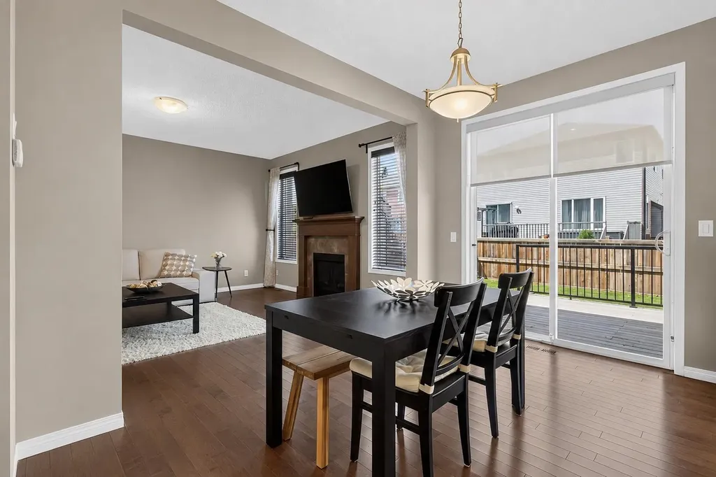 150 Osborne Rise SW Airdrie AB T4B 4A3