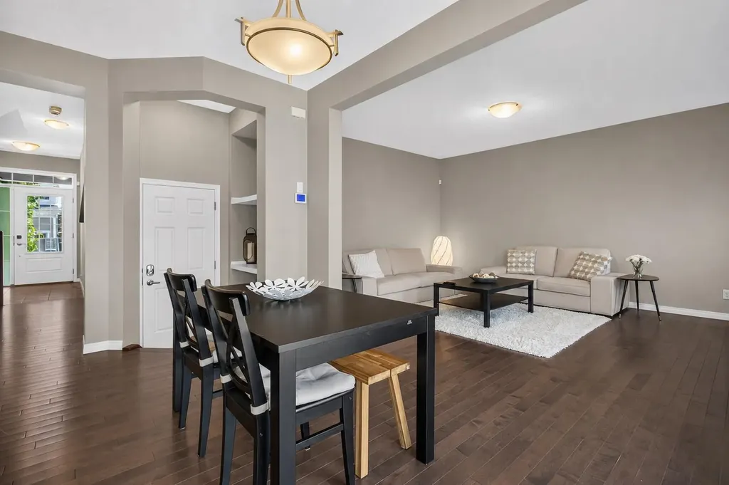 150 Osborne Rise SW Airdrie AB T4B 4A3