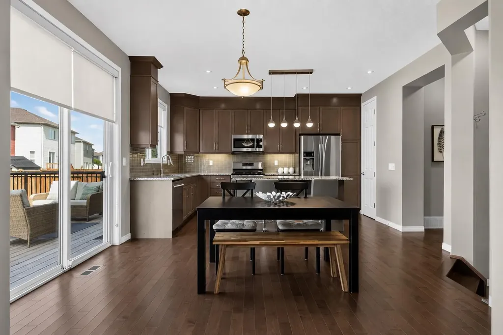 150 Osborne Rise SW Airdrie AB T4B 4A3