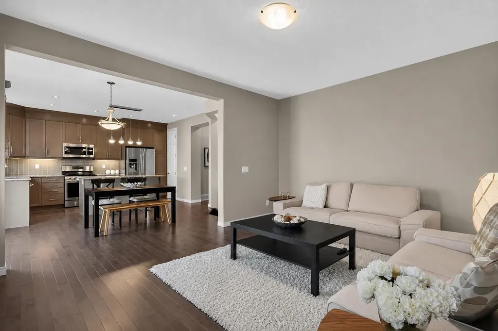 150 Osborne Rise SW Airdrie AB T4B 4A3