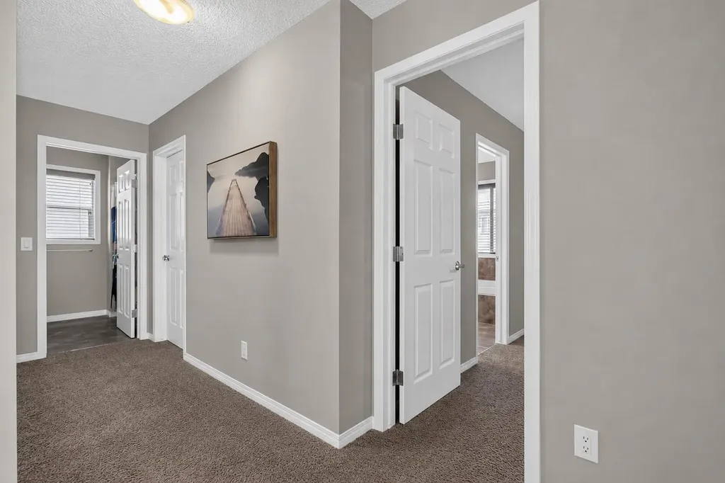 150 Osborne Rise SW Airdrie AB T4B 4A3