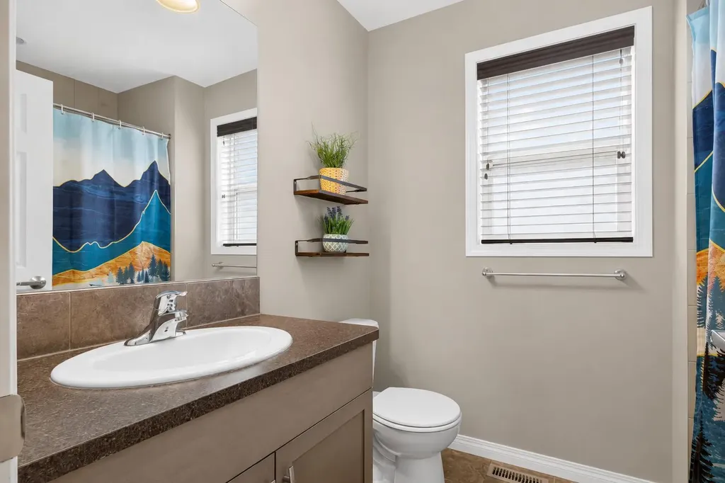 150 Osborne Rise SW Airdrie AB T4B 4A3