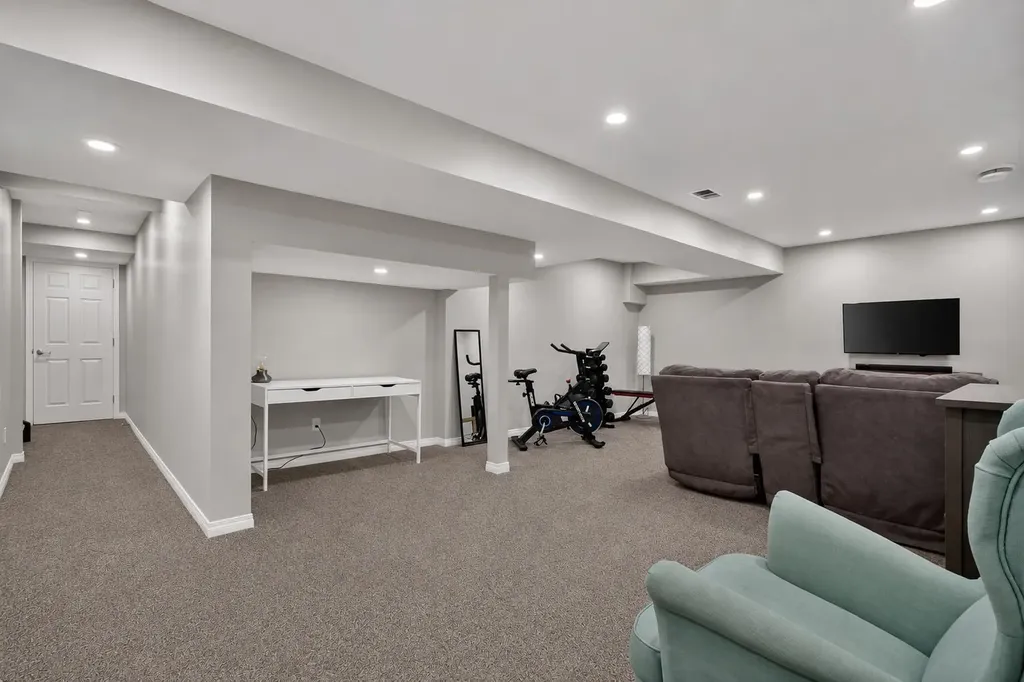 150 Osborne Rise SW Airdrie AB T4B 4A3