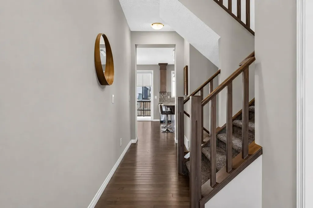 150 Osborne Rise SW Airdrie AB T4B 4A3