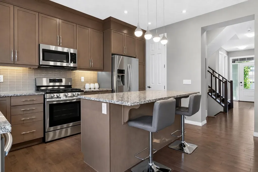 150 Osborne Rise SW Airdrie AB T4B 4A3