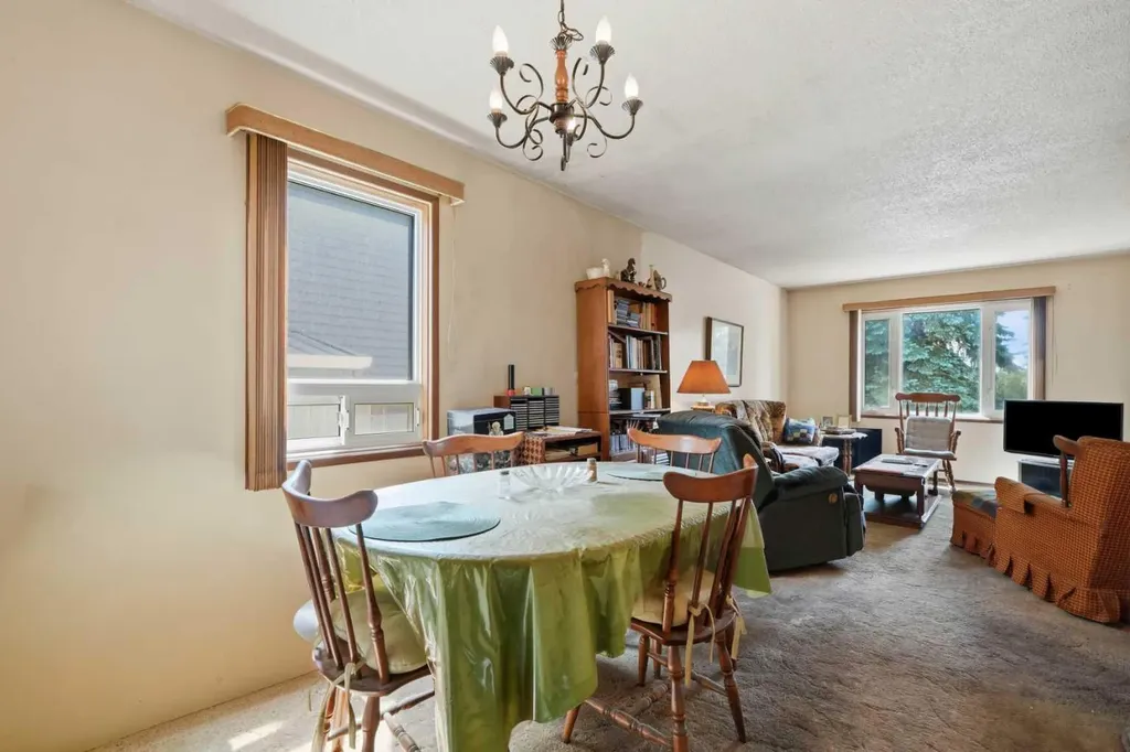 424 Acacia Drive SE Airdrie AB T4B1E9