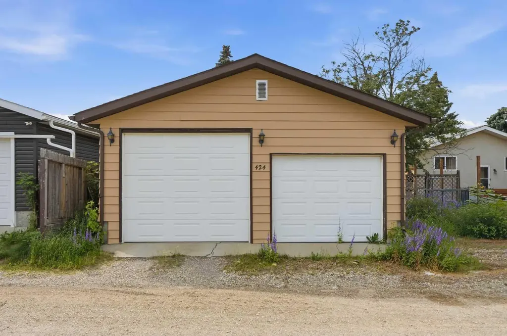 424 Acacia Drive SE Airdrie AB T4B1E9