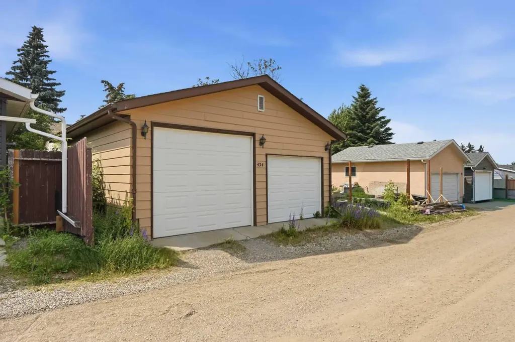 424 Acacia Drive SE Airdrie AB T4B1E9