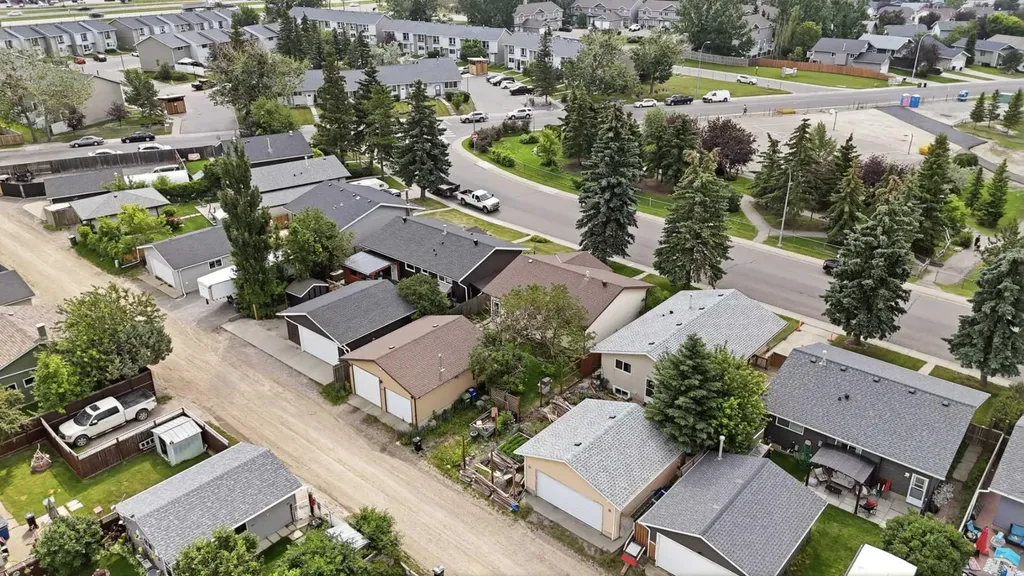 424 Acacia Drive SE Airdrie AB T4B1E9