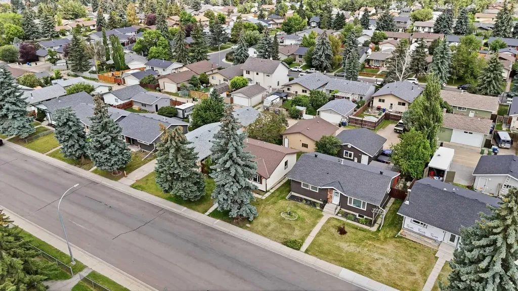 424 Acacia Drive SE Airdrie AB T4B1E9