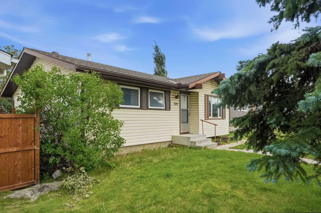 424 Acacia Drive SE Airdrie AB T4B1E9