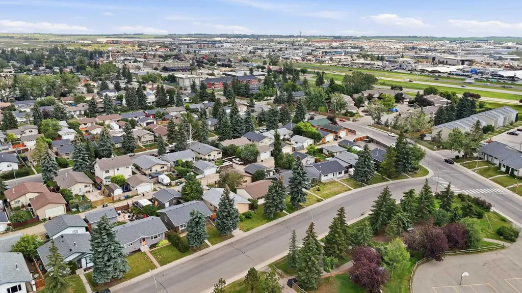 424 Acacia Drive SE Airdrie AB T4B1E9