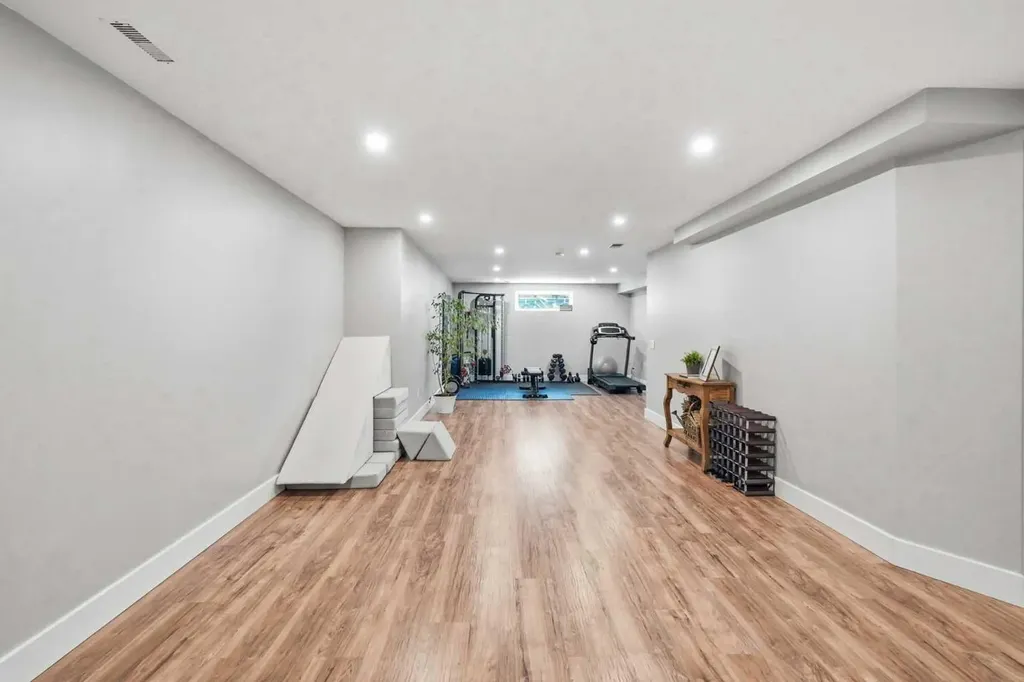 14 Lloyd Crescent NE Langdon AB T0J1X1