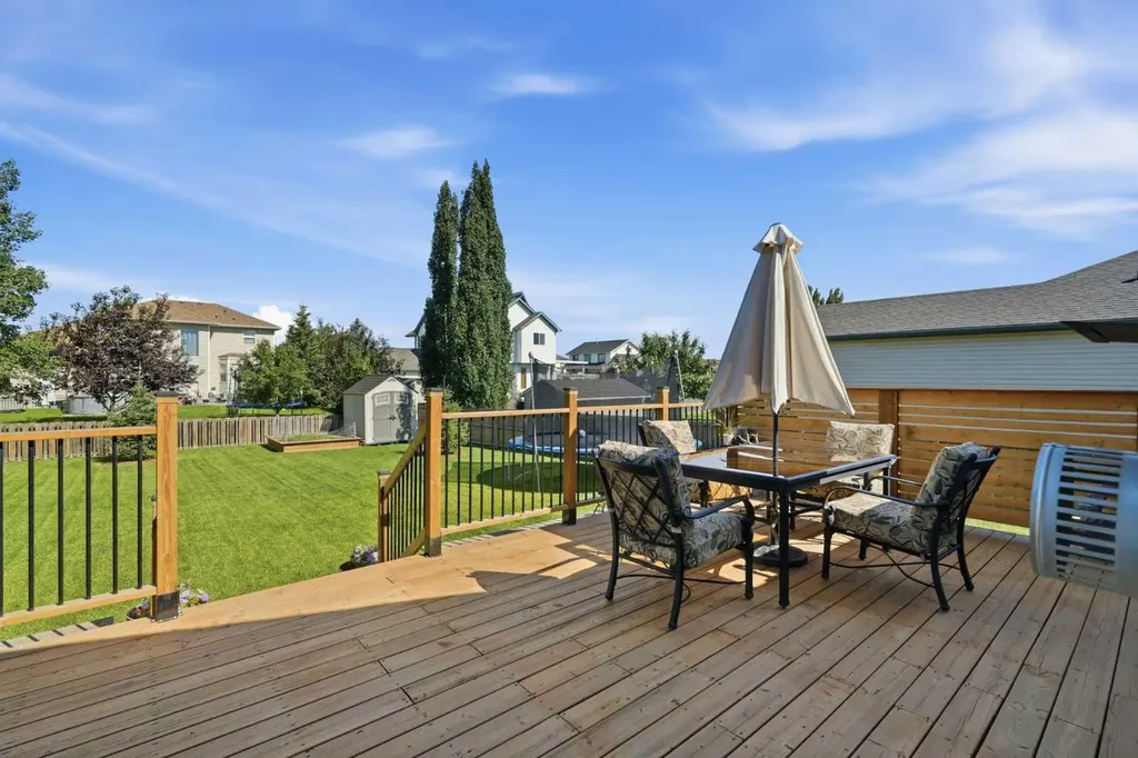 14 Lloyd Crescent NE Langdon AB T0J1X1