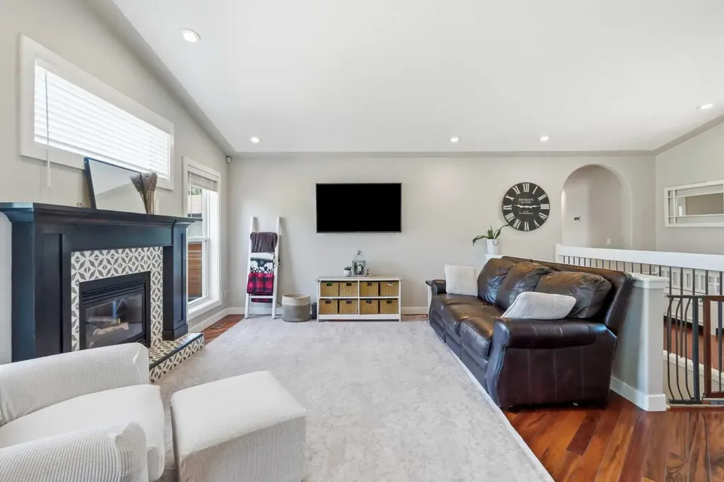 14 Lloyd Crescent NE Langdon AB T0J1X1