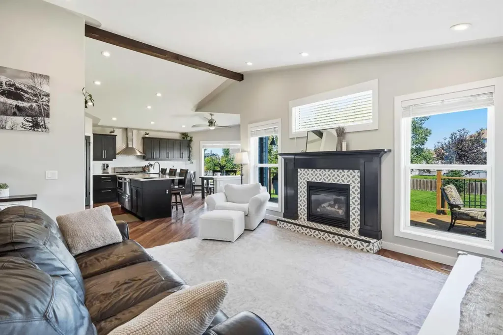 14 Lloyd Crescent NE Langdon AB T0J1X1