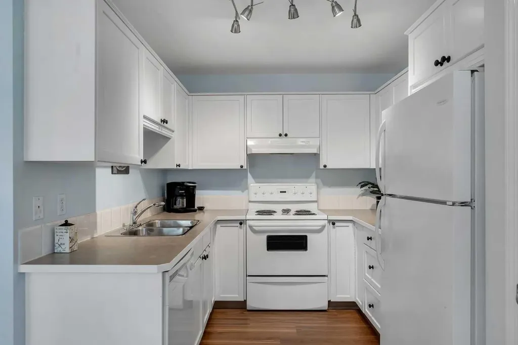 156 Canoe Drive SW Airdrie AB T4B 2Z3