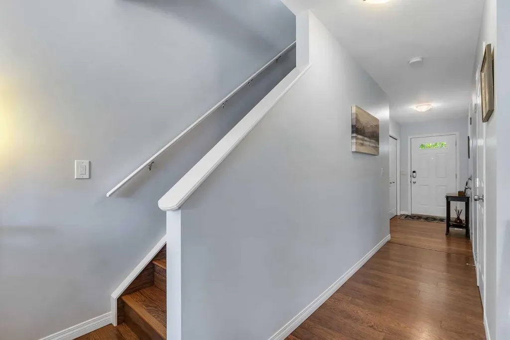 156 Canoe Drive SW Airdrie AB T4B 2Z3