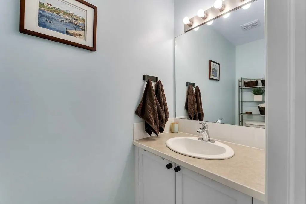 156 Canoe Drive SW Airdrie AB T4B 2Z3