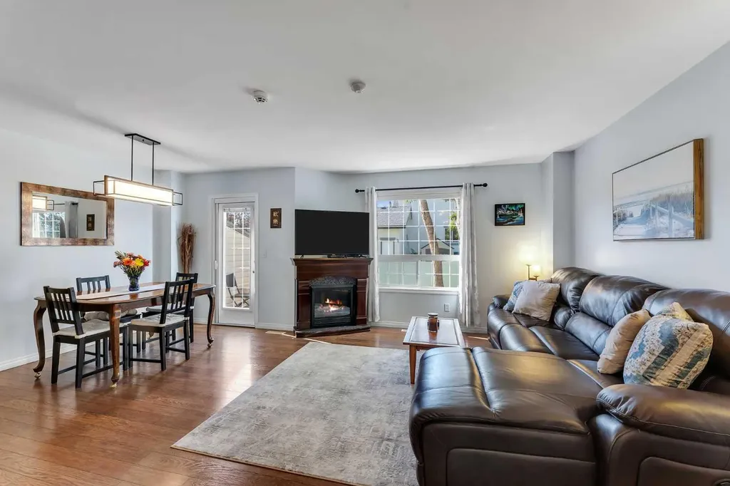 156 Canoe Drive SW Airdrie AB T4B 2Z3