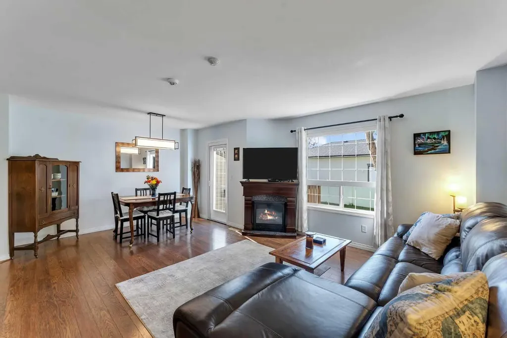 156 Canoe Drive SW Airdrie AB T4B 2Z3