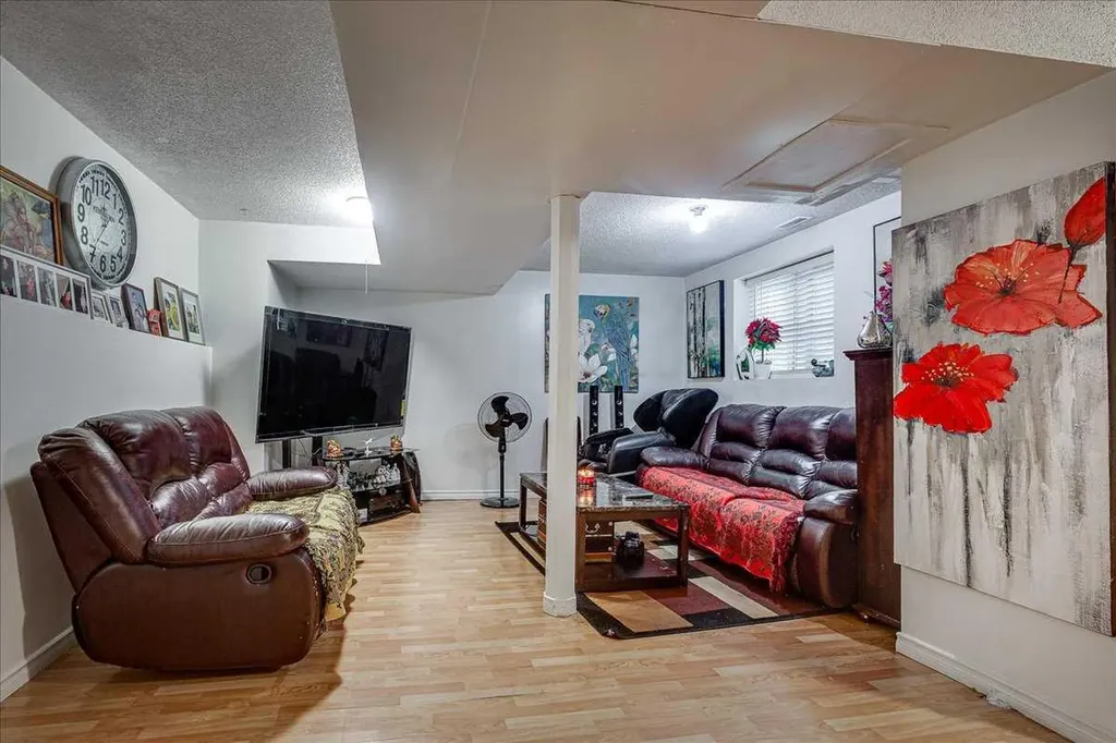 50 Grant Street Red Deer AB T4P 2L4