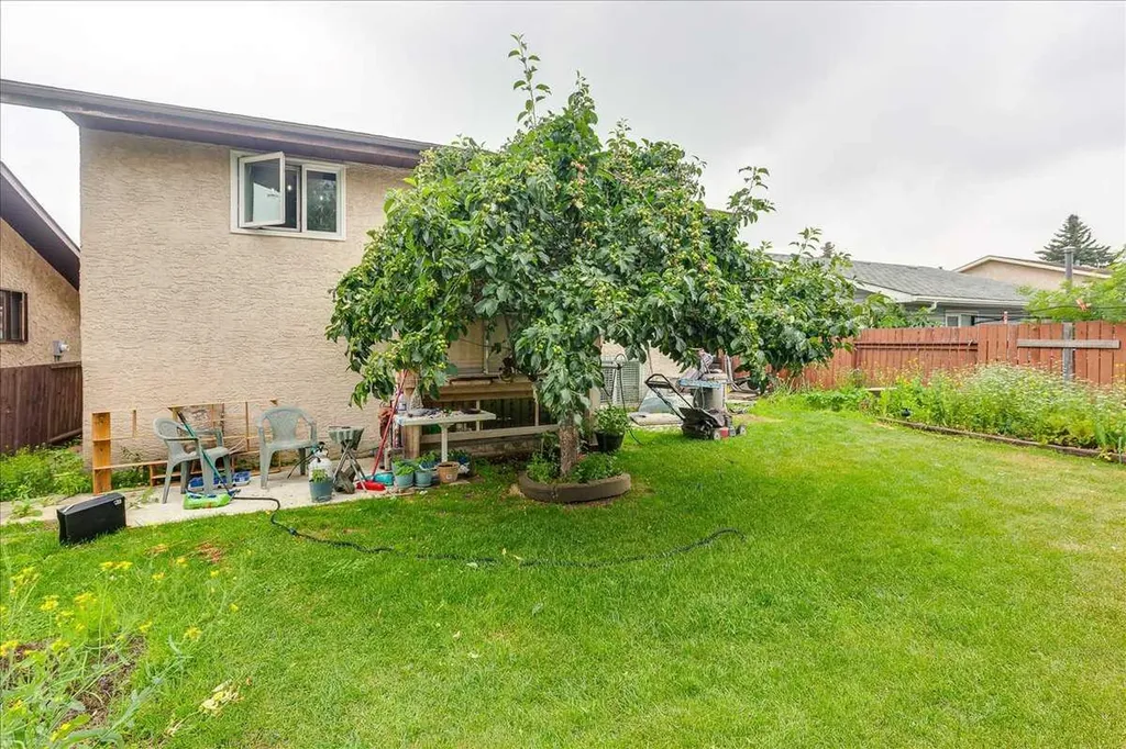 50 Grant Street Red Deer AB T4P 2L4