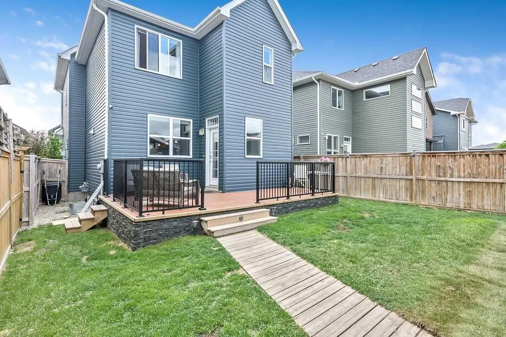 59 Ravenskirk Heath SE Airdrie AB T4A 0K7