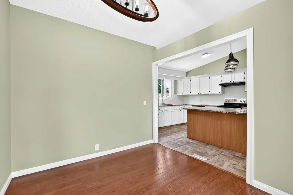 11335 Braeside Drive SW Calgary AB T2W 2V6