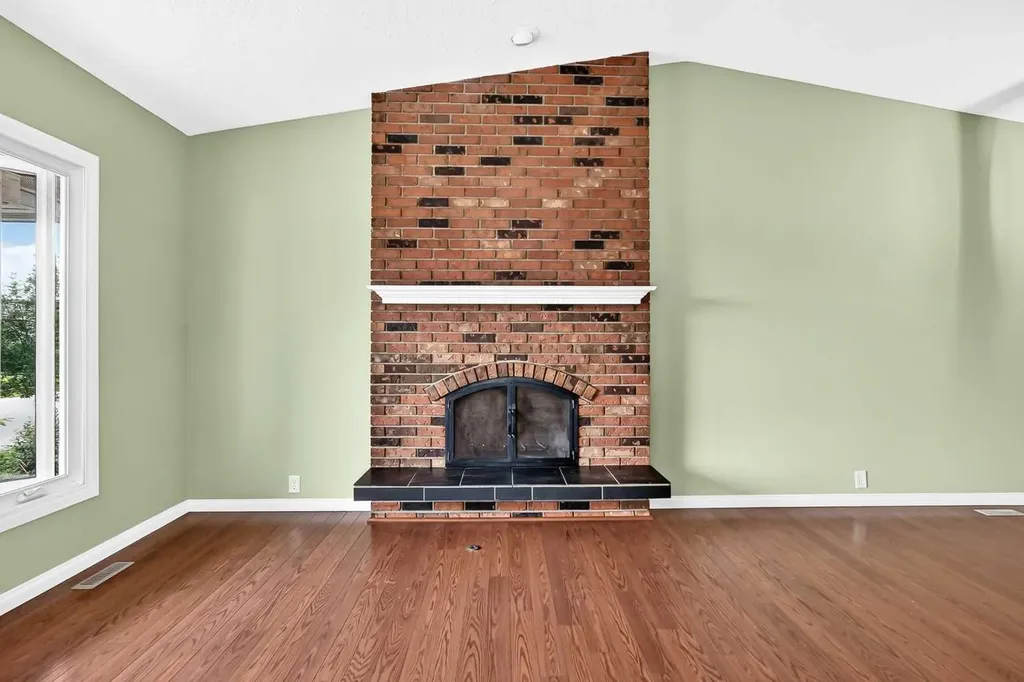 11335 Braeside Drive SW Calgary AB T2W 2V6